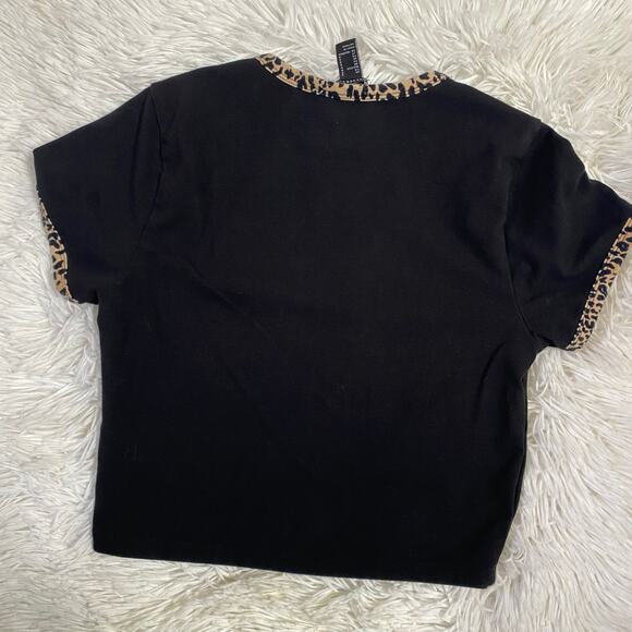 FOREVER 21 • Black + Cheetah Leopard Animal Print Cropped Crop Short Sleeve Tee - Picture 4 of 4